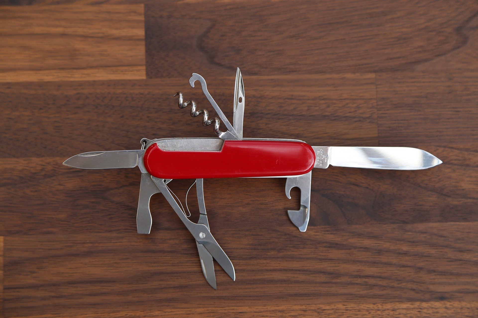 pocket-knife-2877715_1920.jpg